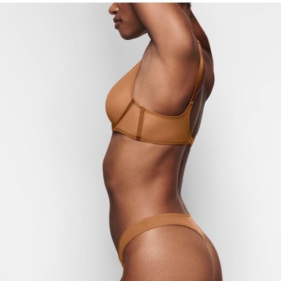 Skims SCOOP BRA Bronze Small-DD NWT in packaging - Picture 3 of 7